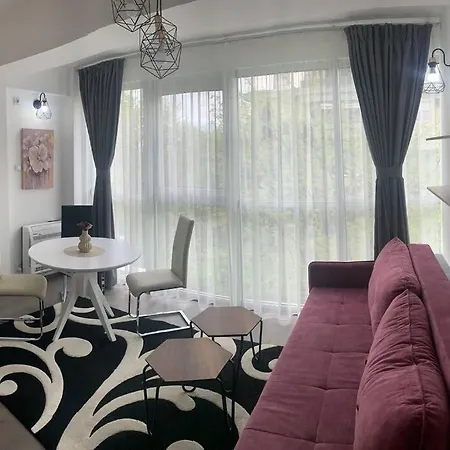 Cozy In At Perfect Location Apartment Skopje