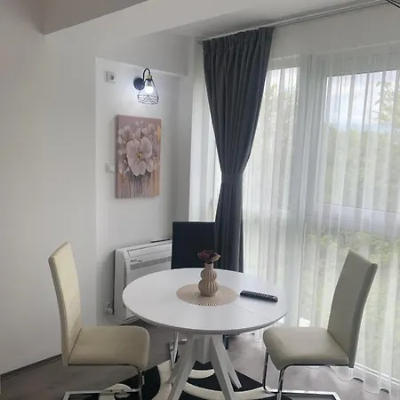 Cozy In At Perfect Location Apartment Skopje